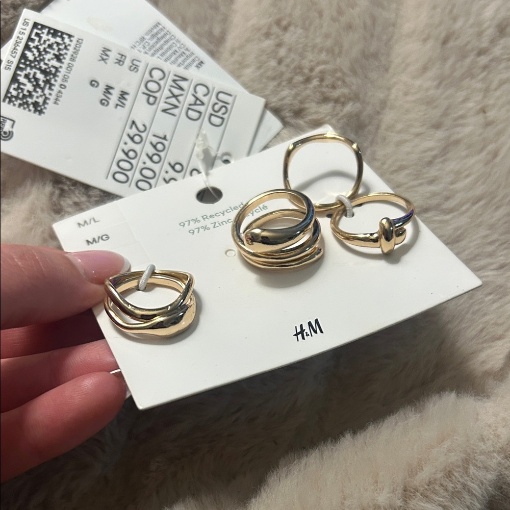H&M Gold Mixed Stackable Ring Pack - Shiny Gold Finish